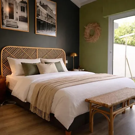 Maison Avec Piscine Privee & Jardin - 8 Personnes Holiday home