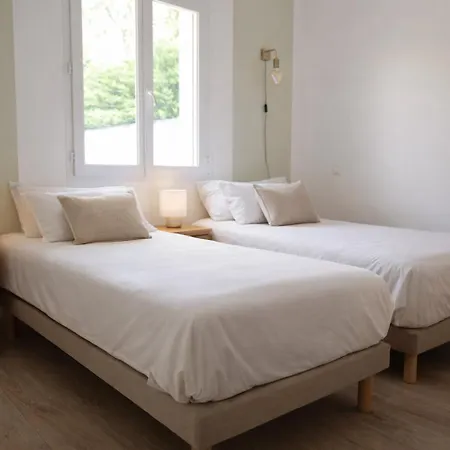 度假居 Maison Avec Piscine Privee & Jardin - 8 Personnes *
