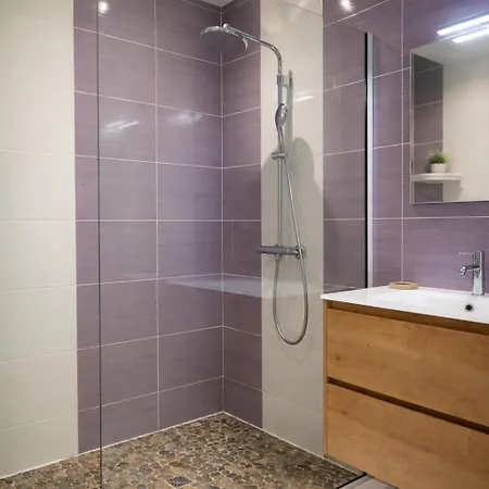 Maison Avec Piscine Privee & Jardin - 8 Personnes 莱萨布勒-多洛讷