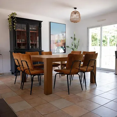 Maison Avec Piscine Privee & Jardin - 8 Personnes * 莱萨布勒-多洛讷
