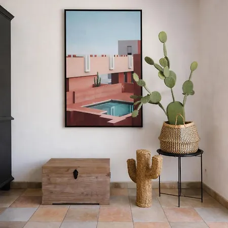 Maison Avec Piscine Privee & Jardin - 8 Personnes *